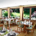 Waldhotel Kurfuerst 3*