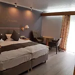 Hotel Waldhotel Kurfuerst 3*