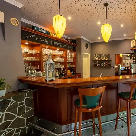 库尔福斯特酒店 酒店