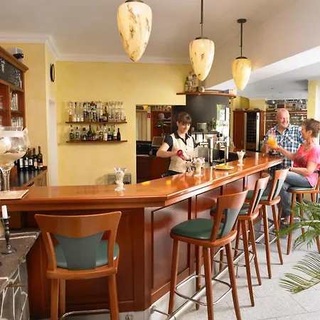 Waldhotel Kurfuerst Otel