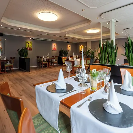 库尔福斯特酒店 酒店 Kaisersesch